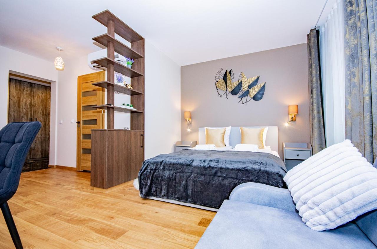 Inpoint Spacious Apartments Near Main Square & Kazimierz District คราคูฟ ภายนอก รูปภาพ